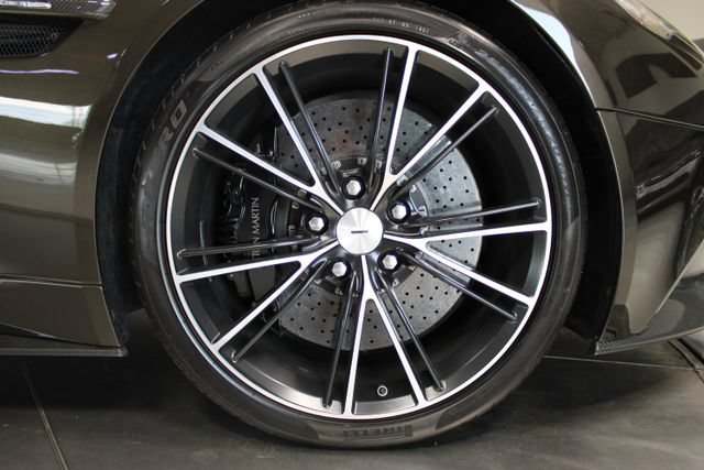 Used 2014 Aston Martin Vanquish Coupe RWD image 29