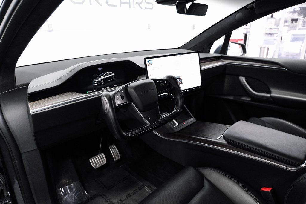 Used 2022 Tesla Model X image 3