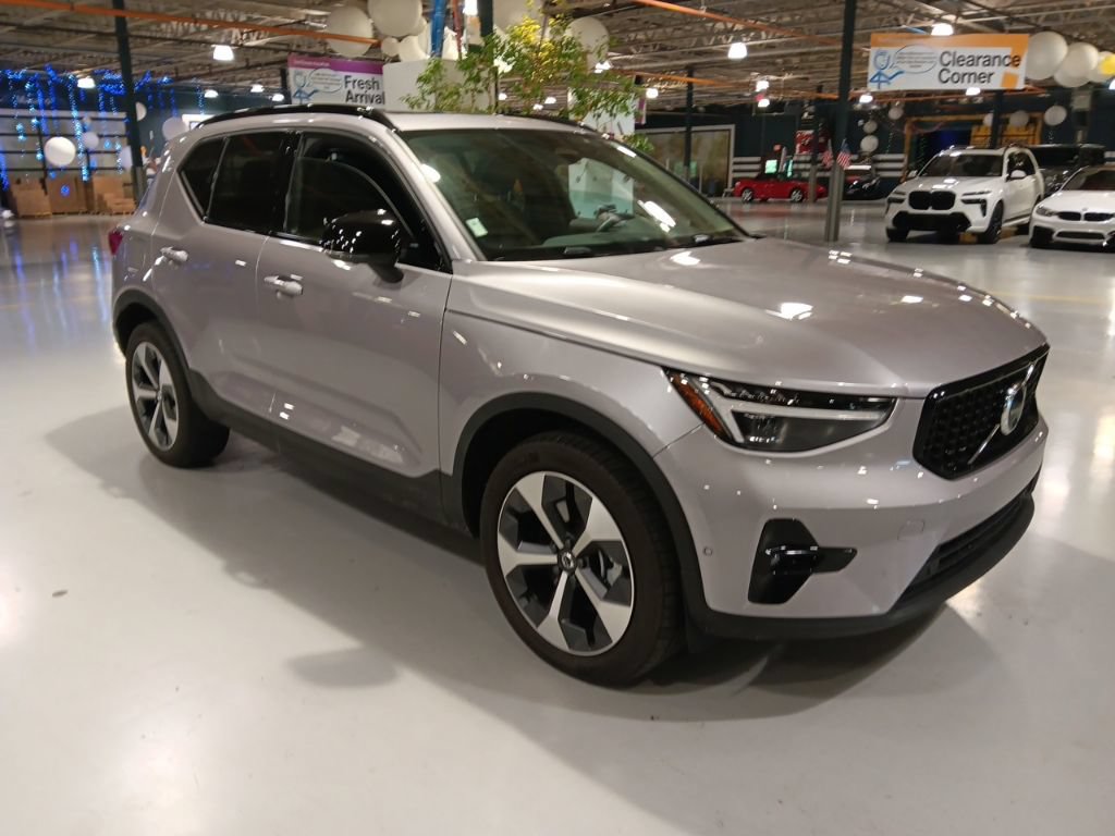 Used 2026 Volvo XC40 B5 Plus