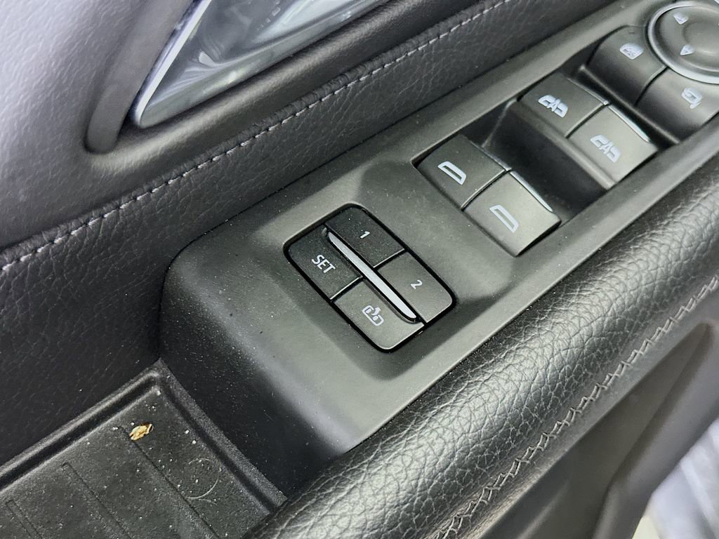 Used 2021 GMC Yukon XL Denali image 22