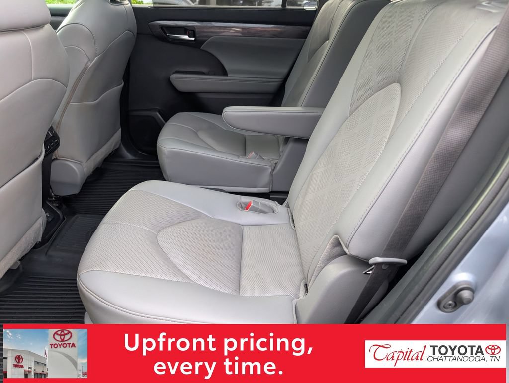 Used 2024 Toyota Highlander Platinum AWD/4WD image 13