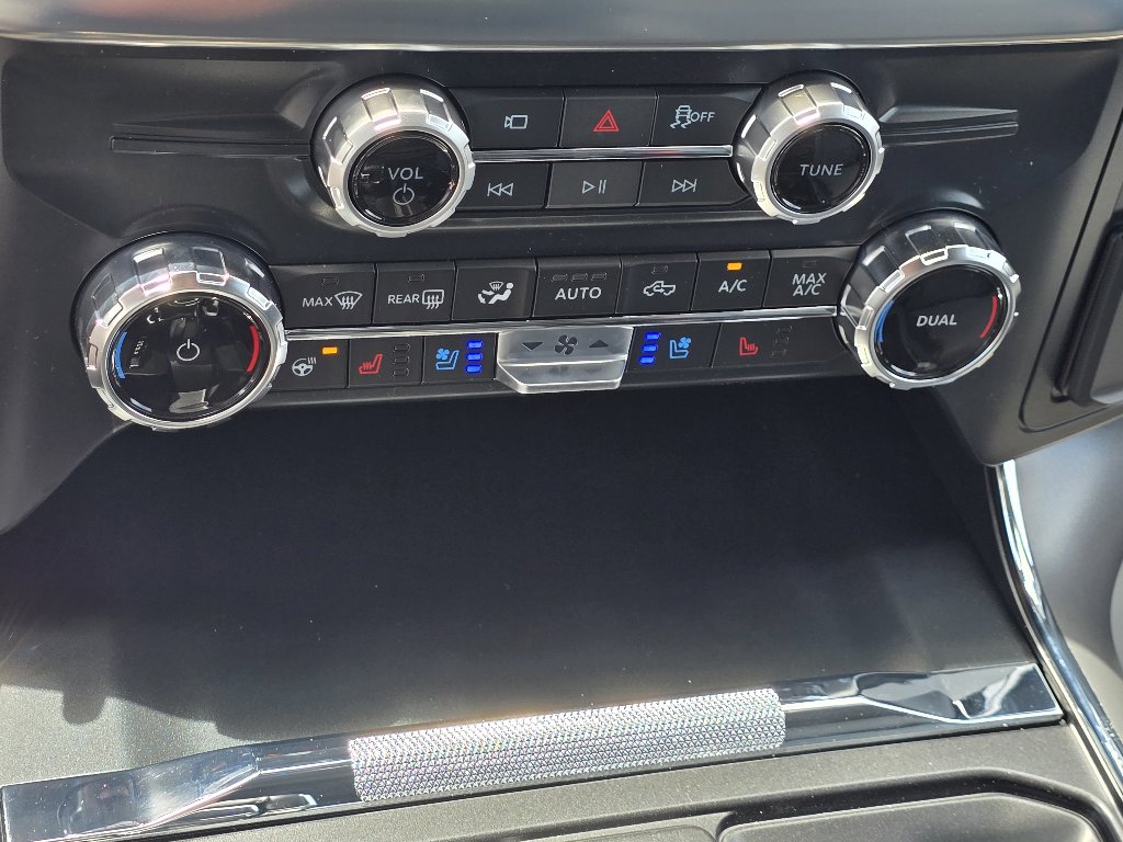 New 2025 Ford F150 Lariat w/ Equipment Group 501A Mid image 16