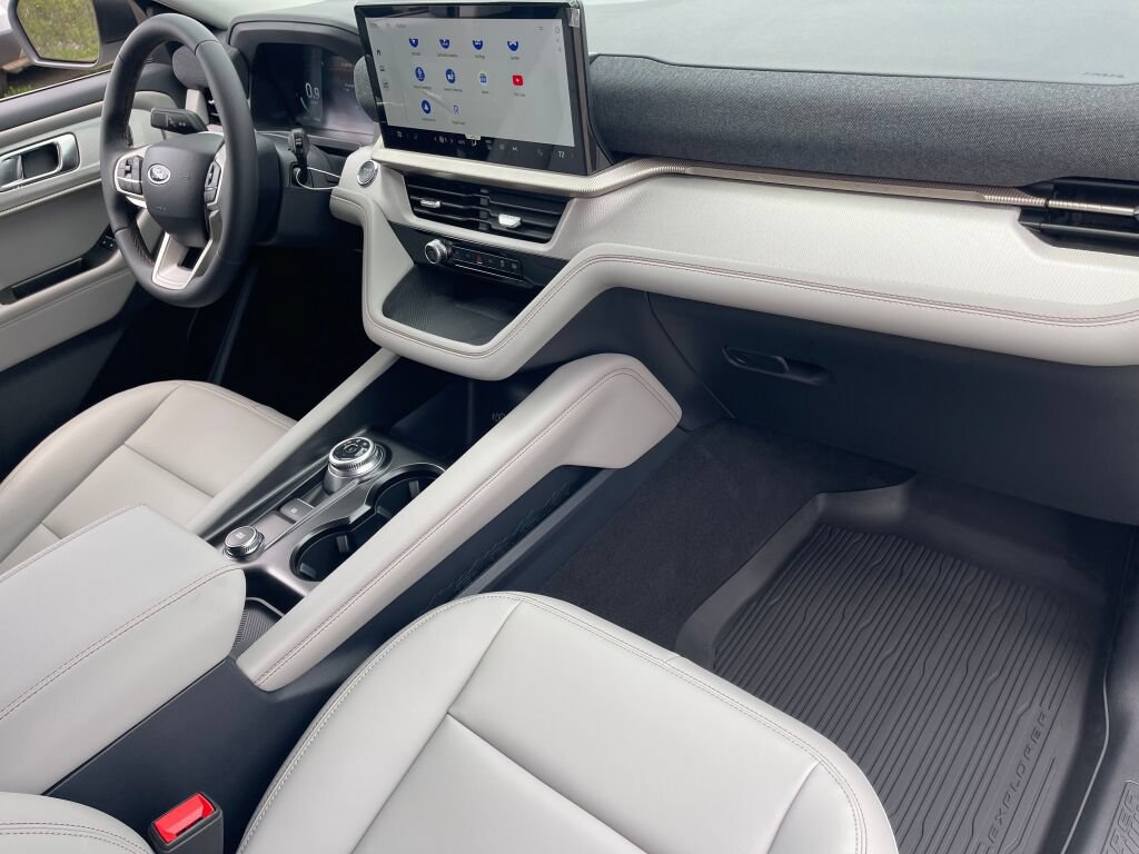 New 2026 Ford Explorer Active w/ Active Comfort Package AWD/4WD image 24
