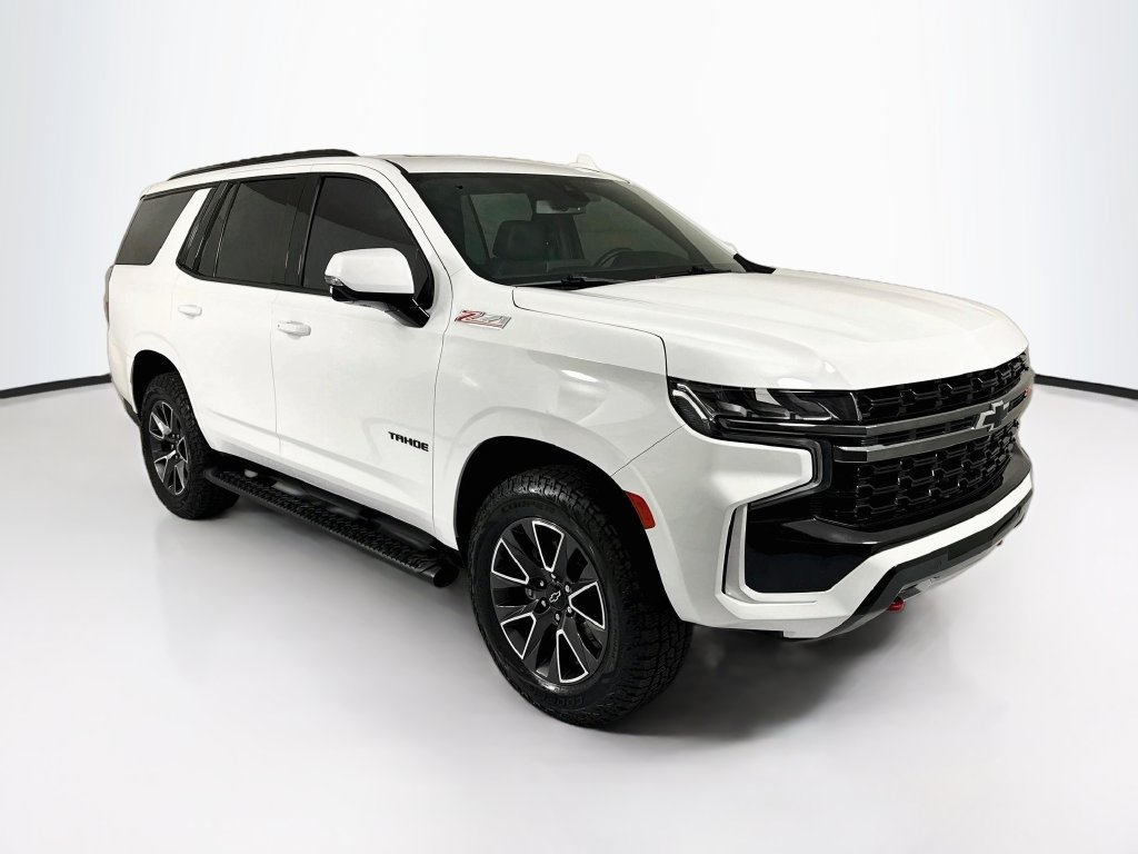 Used 2022 Chevrolet Tahoe Z71 w/ Luxury Package AWD/4WD image 3