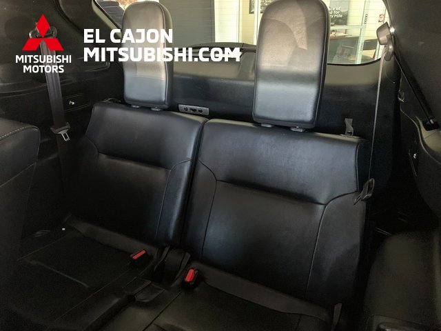 Used 2024 Mitsubishi Outlander SE image 16