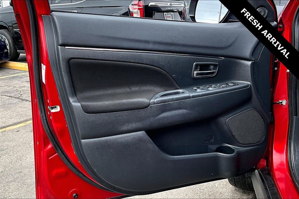 Used 2019 Mitsubishi Outlander Sport ES image 19