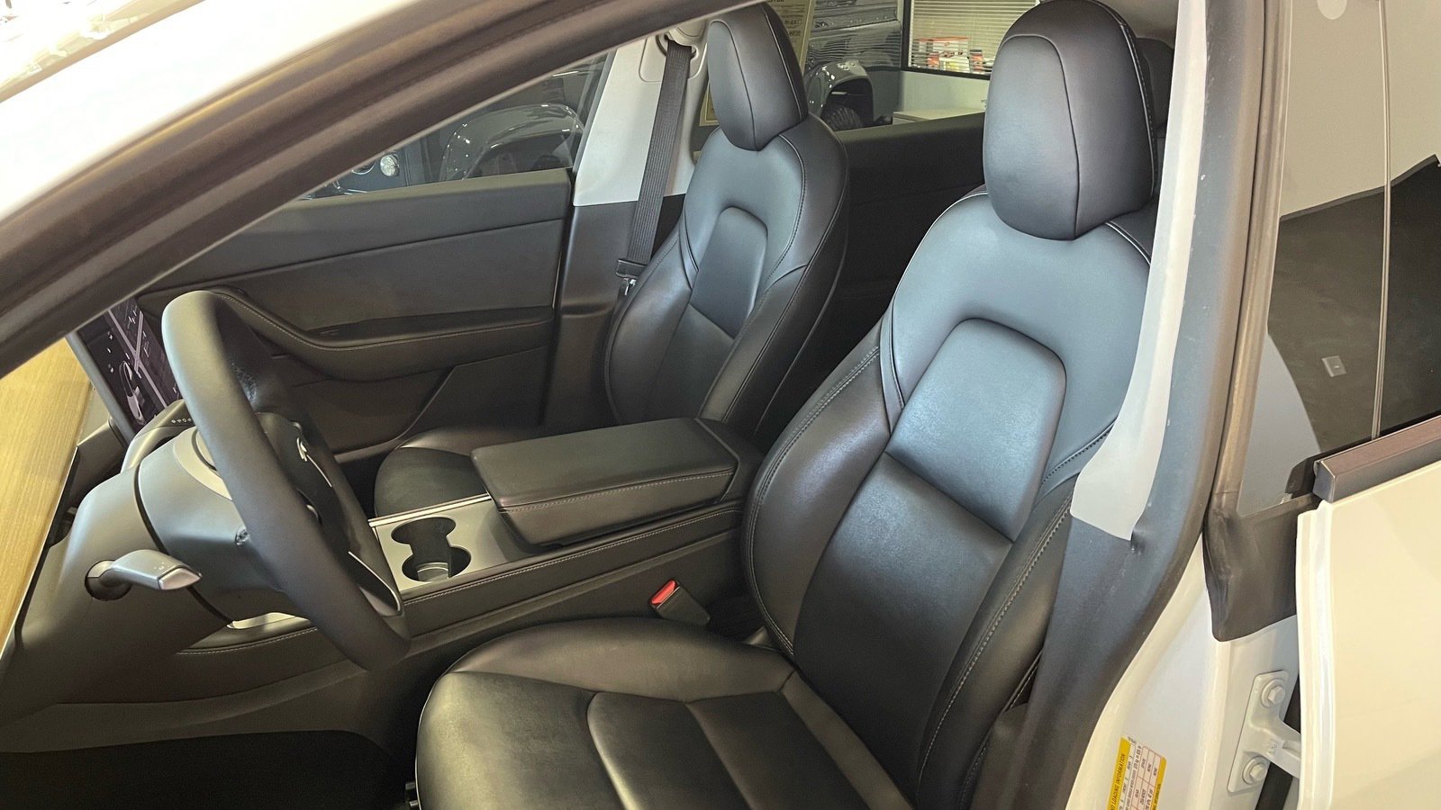 Used 2021 Tesla Model Y Long Range image 27