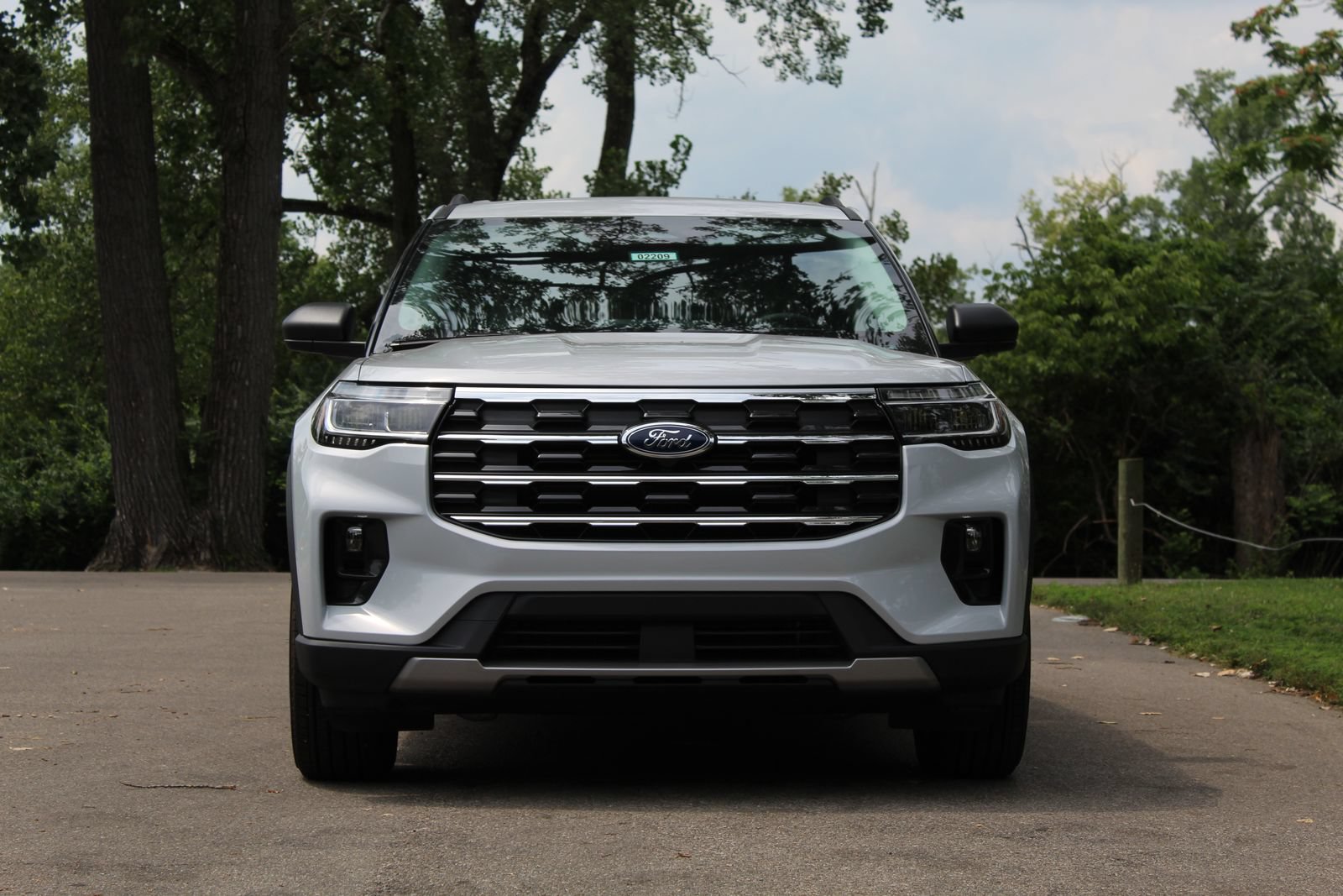 New 2026 Ford Explorer Active w/ Active Comfort Package AWD/4WD image 2