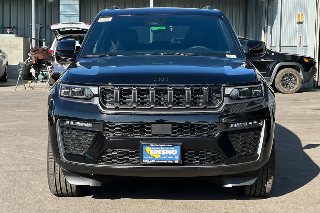 New 2026 Jeep Grand Cherokee Limited w/ Limited Altitude Package image 9