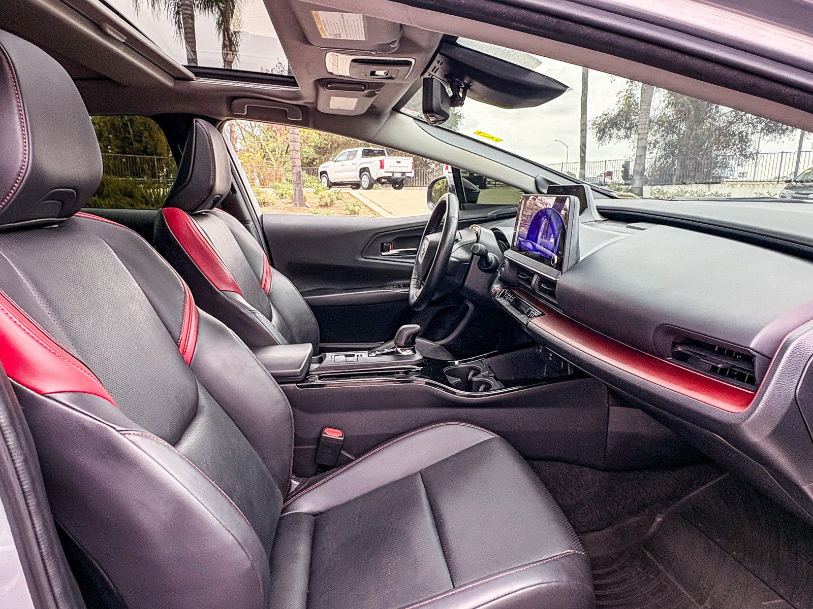Used 2024 Toyota Prius Prime Premium w/ Advanced Technology Package FWD image 16