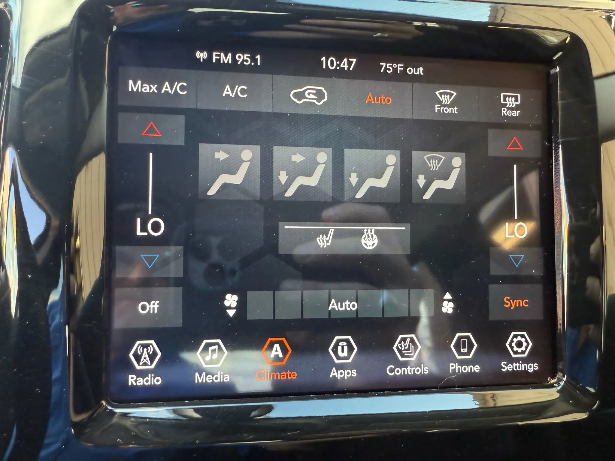 Used 2020 Jeep Cherokee Limited FWD image 16