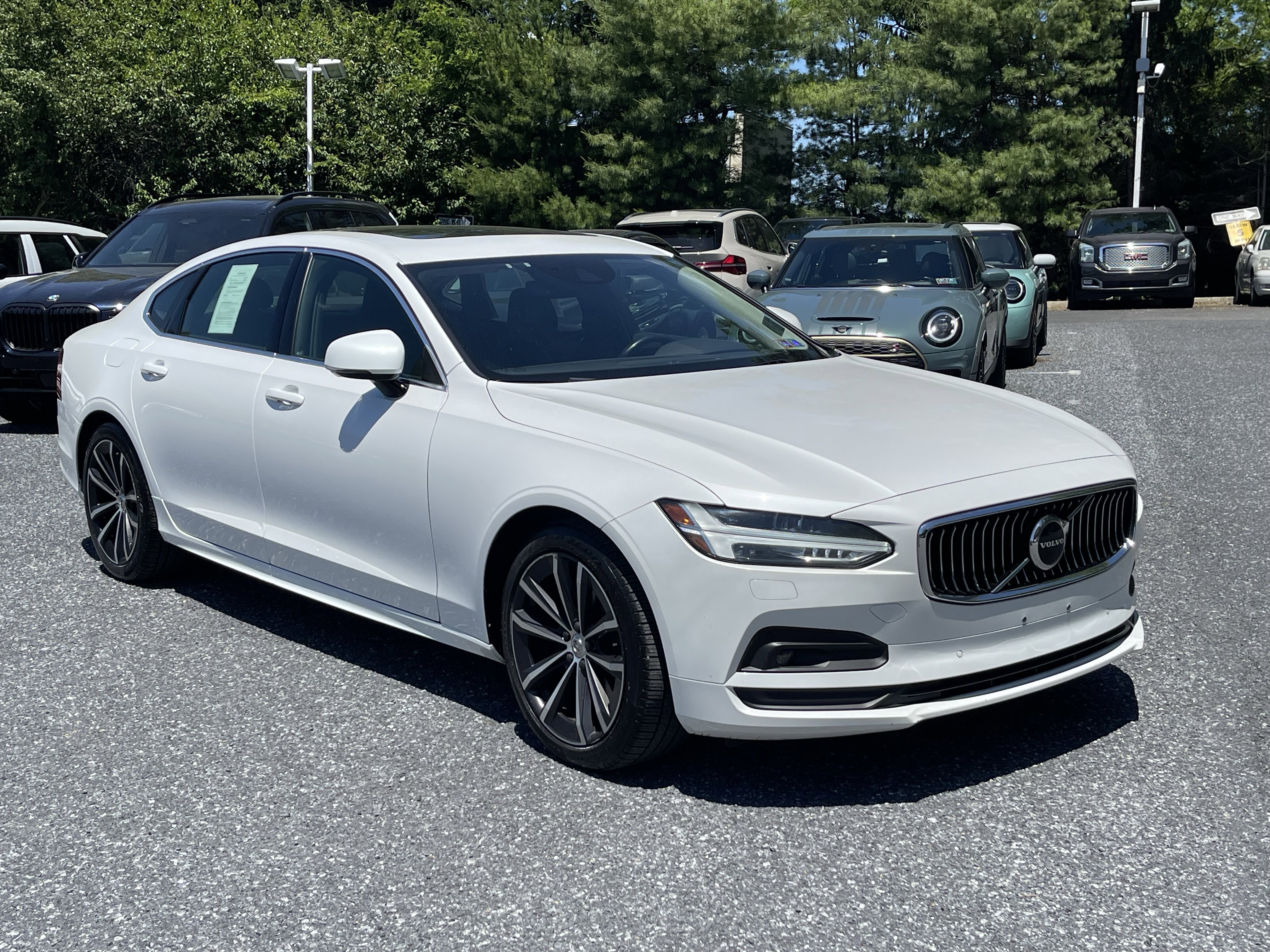 Used 2021 Volvo S90 T6 Momentum AWD/4WD image 3