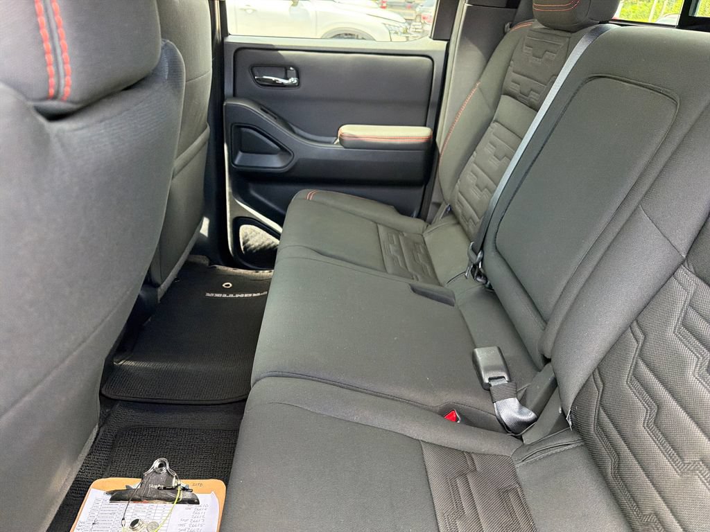 Used 2024 Nissan Frontier Pro-X RWD image 31