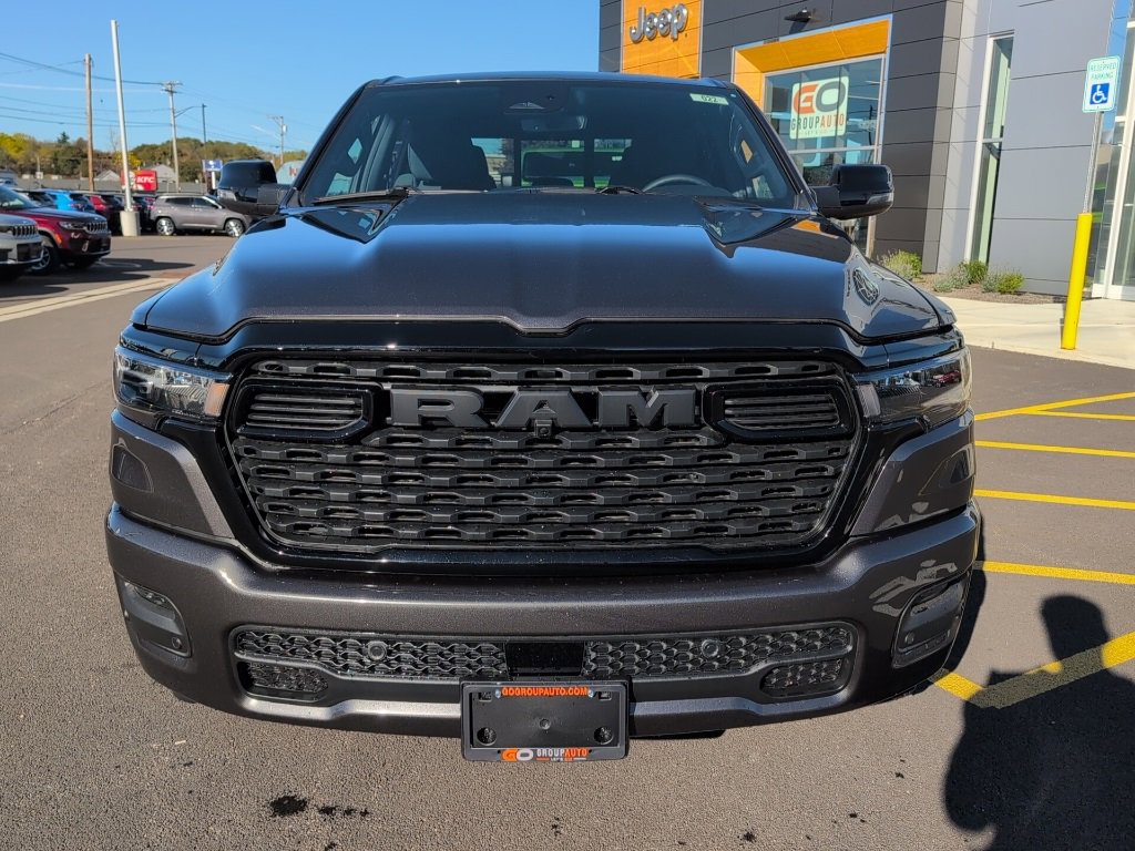 New 2026 RAM 1500 4x4 Crew Cab image 2