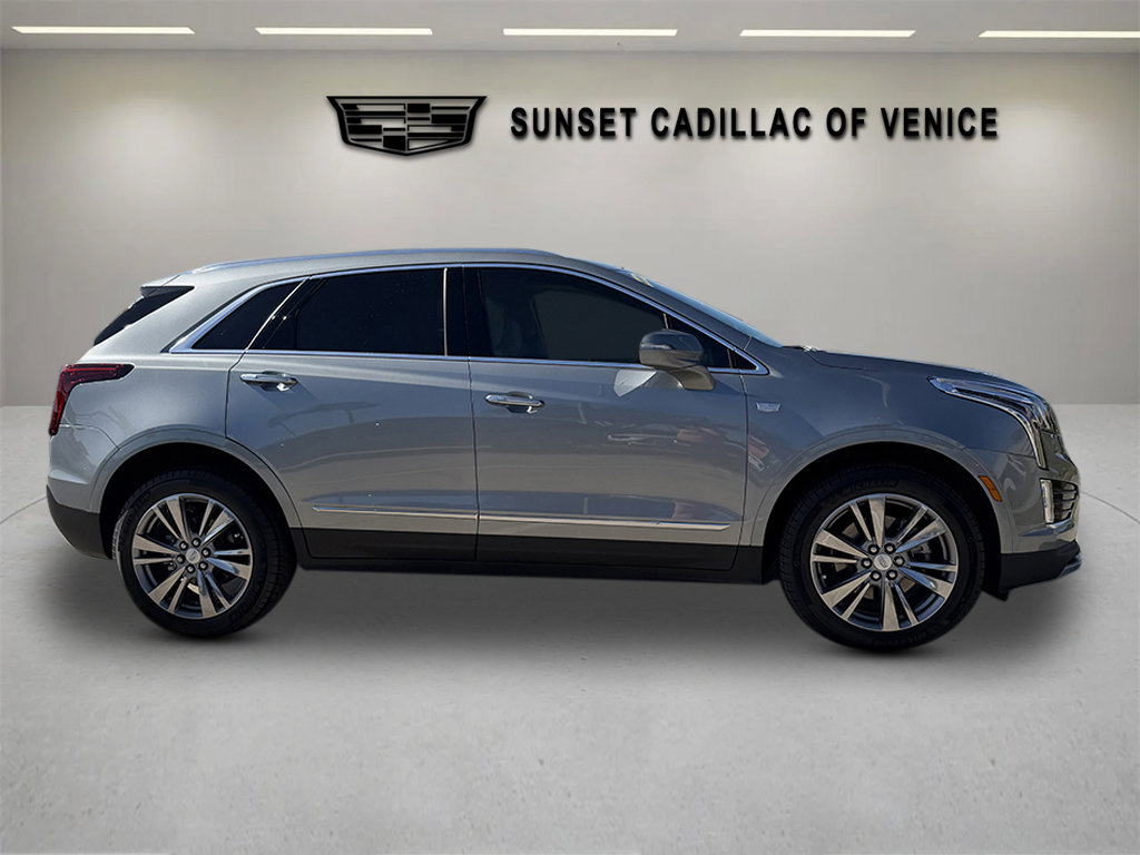 New 2025 Cadillac XT5 Premium Luxury image 2