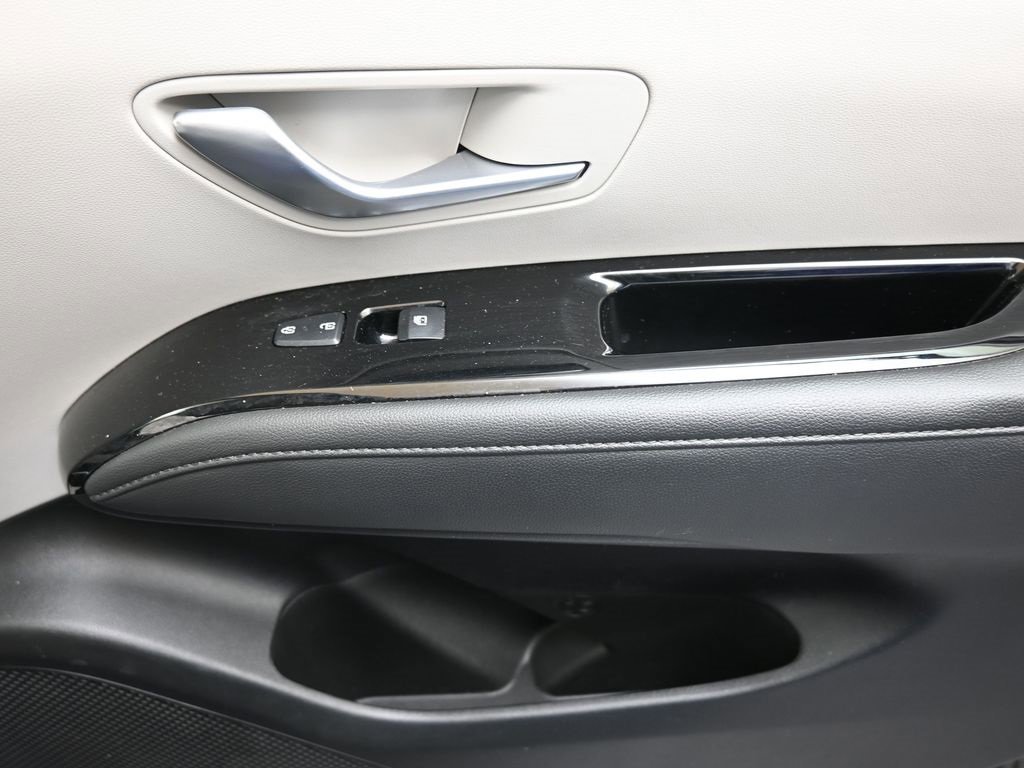 Certified 2023 Hyundai Tucson Limited w/ Winter Package image 11