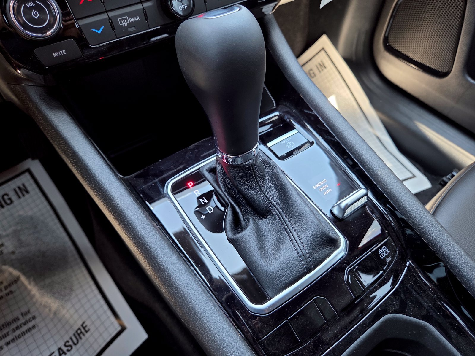 New 2026 Jeep Compass Latitude AWD/4WD image 33