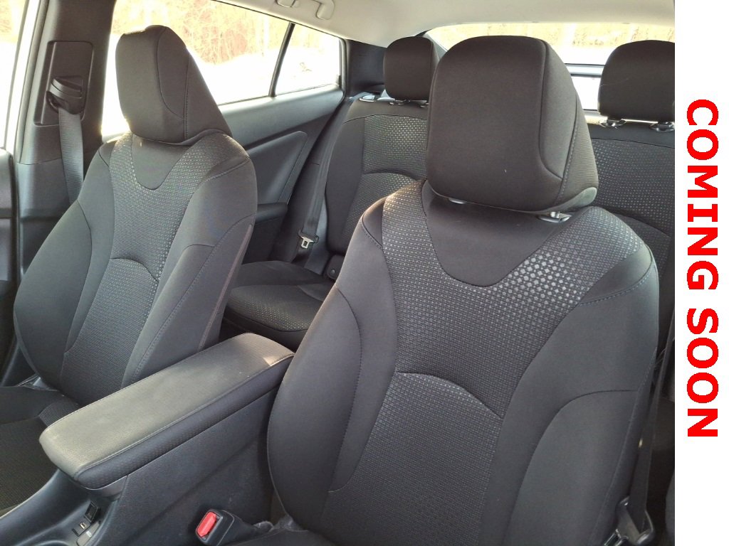 Used 2022 Toyota Prius LE image 9