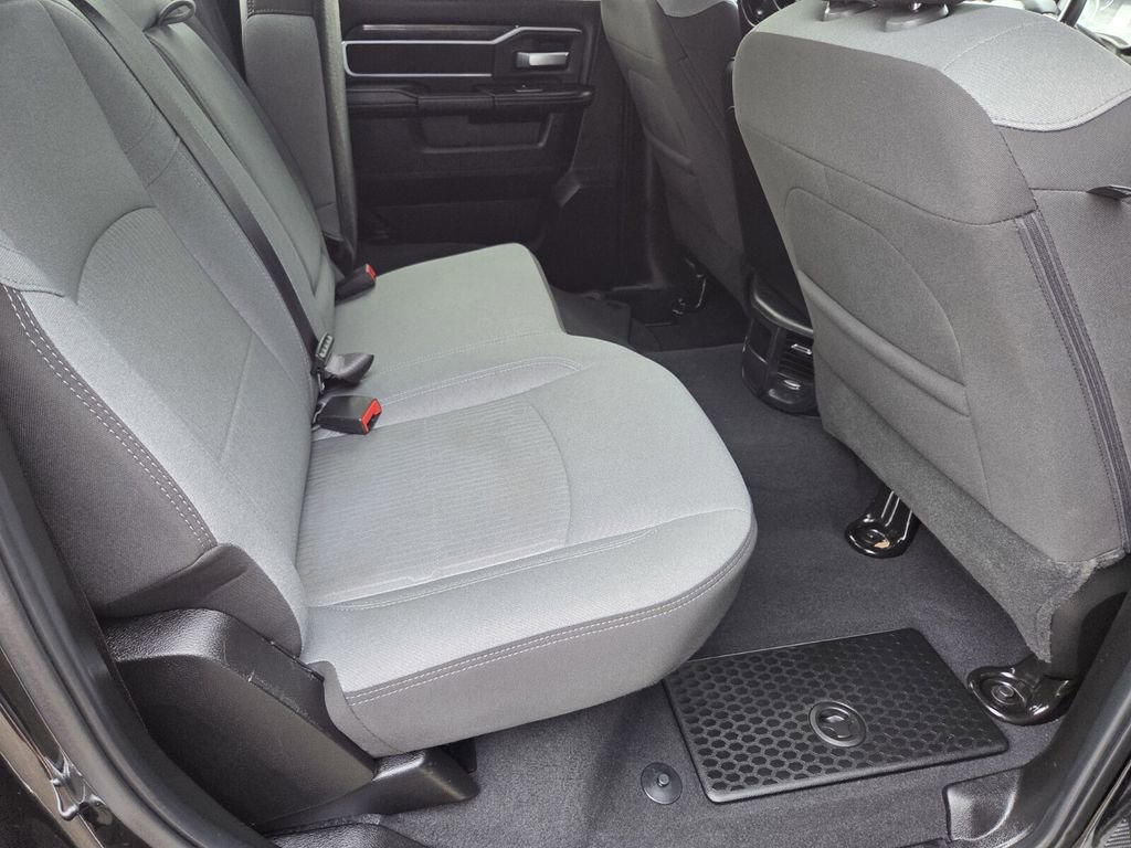 Used 2024 RAM 2500 Big Horn w/ Bed Utility Group image 28