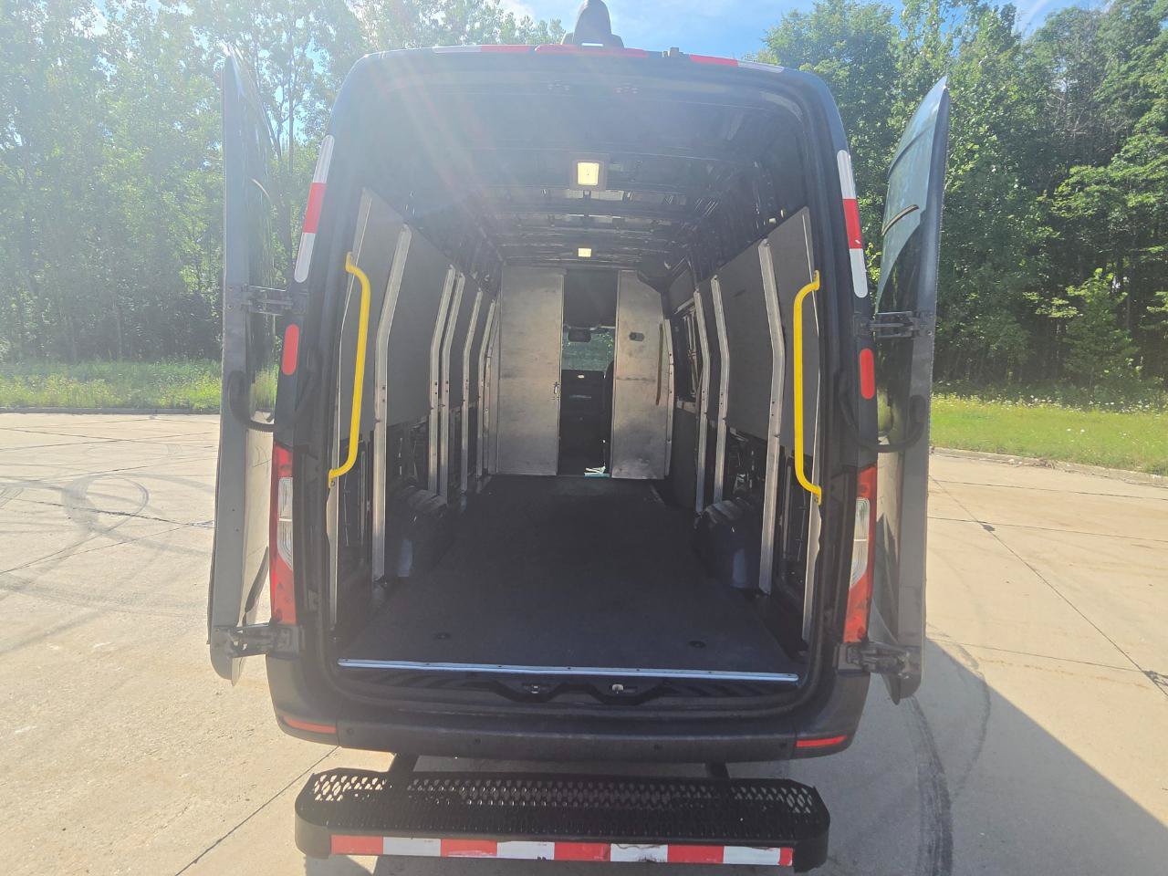 Used 2019 Mercedes-Benz Sprinter 170 image 26