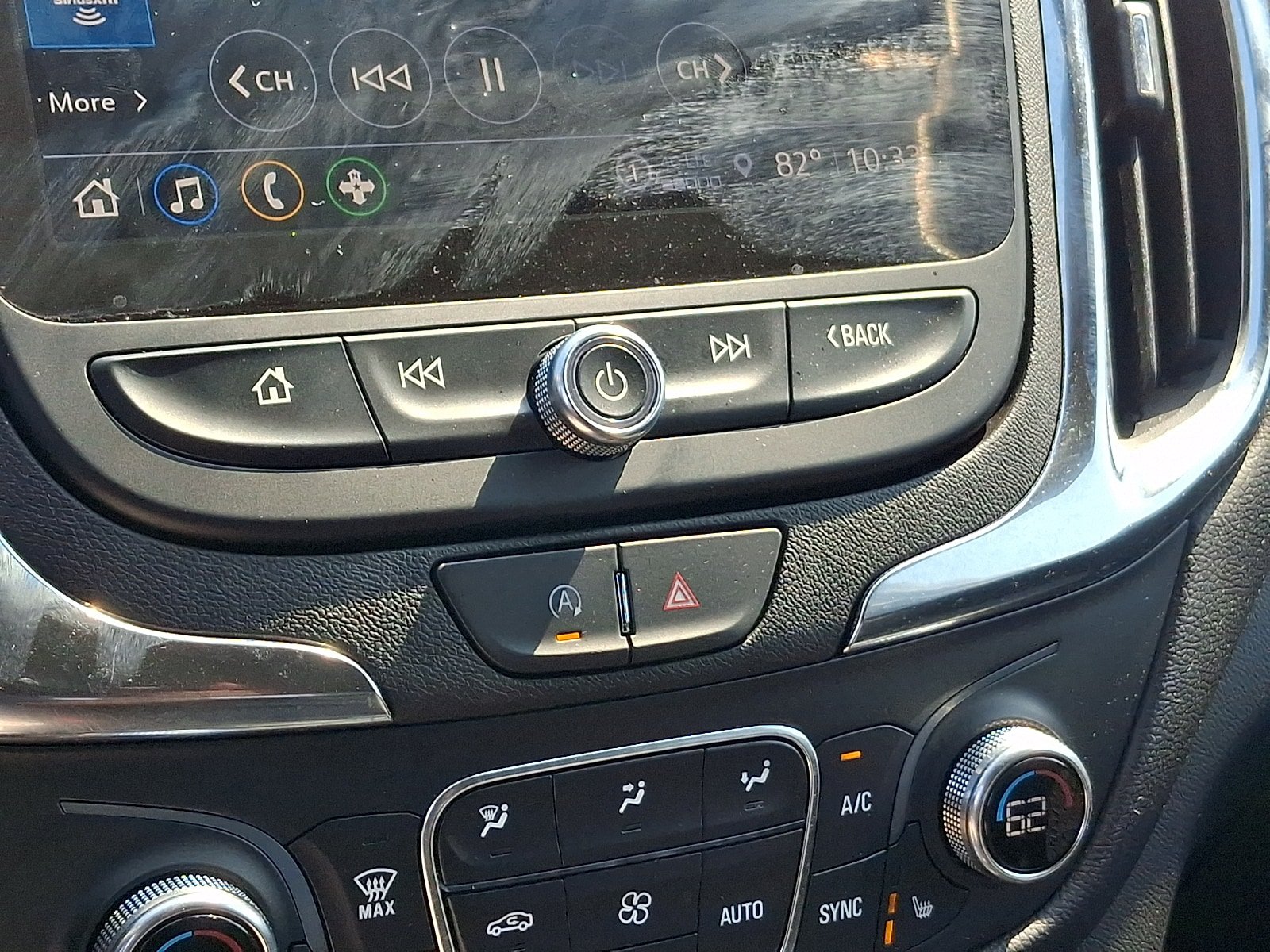 Used 2024 Chevrolet Equinox LT FWD image 16