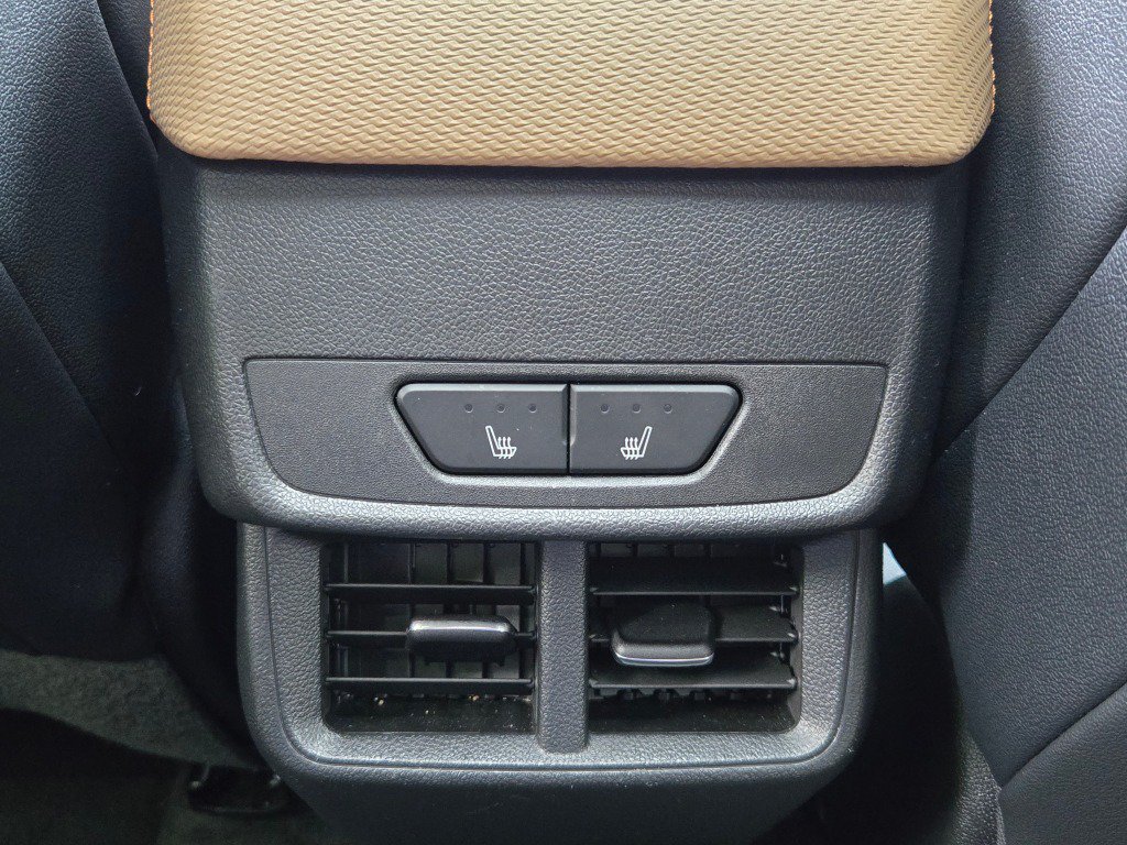 Certified 2025 Chevrolet Equinox ACTIV w/ Safety and Technology Package AWD/4WD image 19