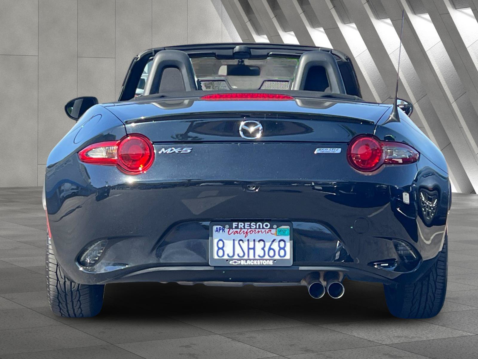 Used 2019 MAZDA MX-5 Miata Sport RWD image 5