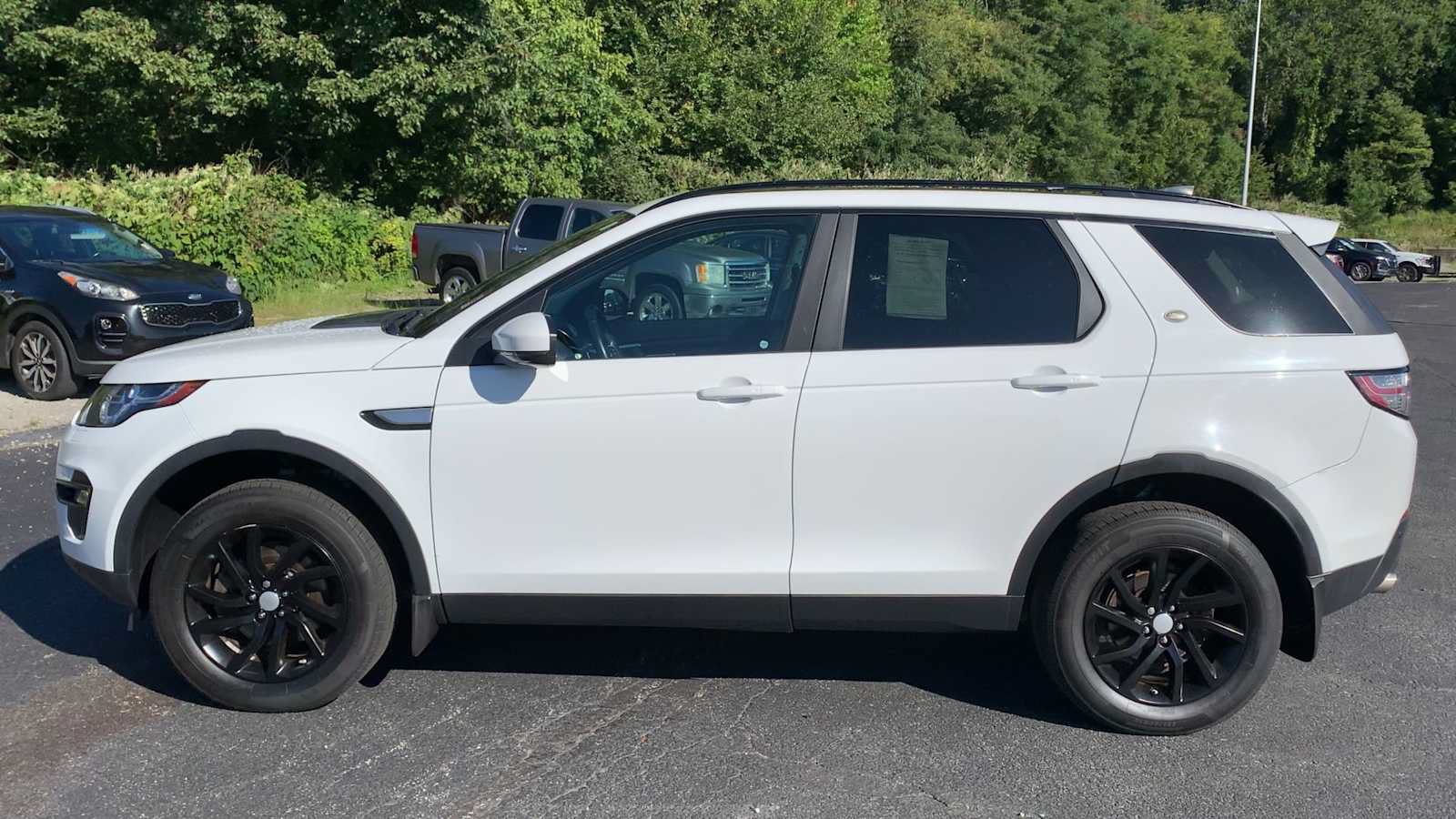 Used 2017 Land Rover Discovery Sport HSE AWD/4WD image 5