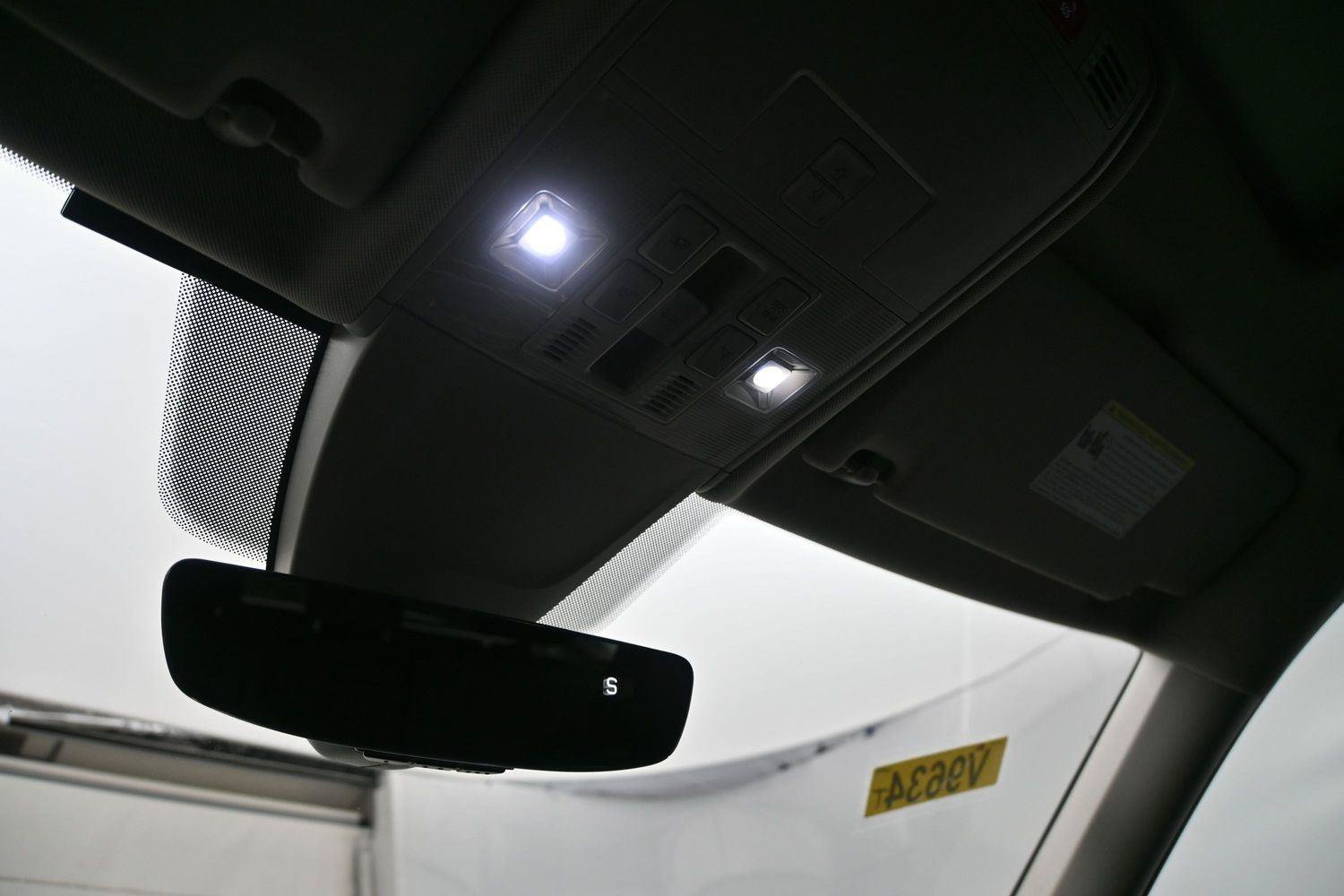Used 2022 Volkswagen Tiguan SE AWD/4WD image 6