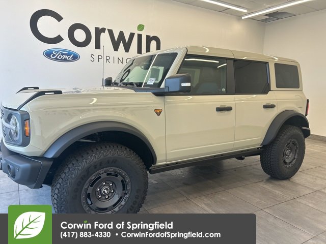 New 2025 Ford Bronco Badlands image 1