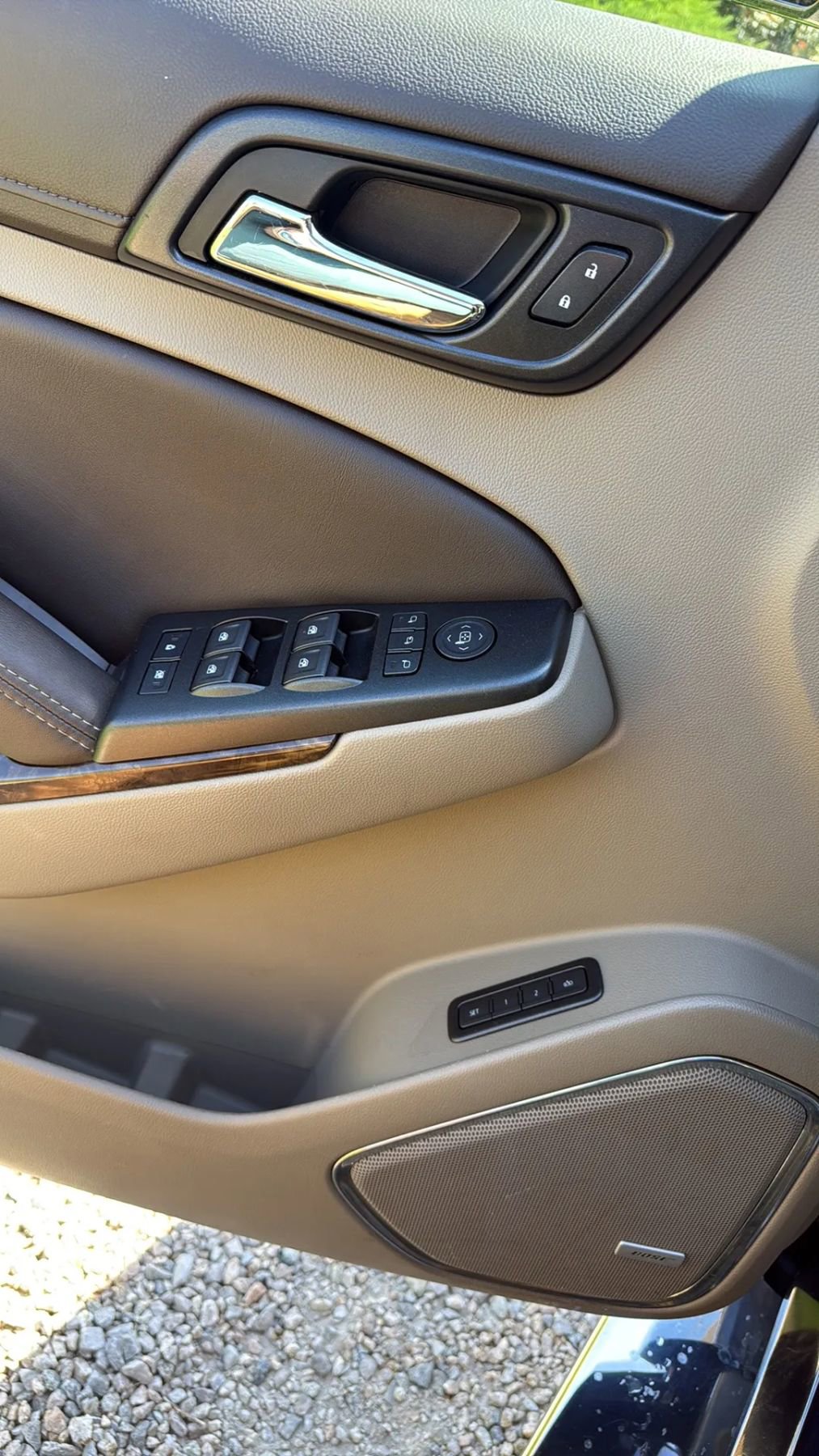 Used 2019 Chevrolet Tahoe LT w/ LT Signature Package AWD/4WD image 12