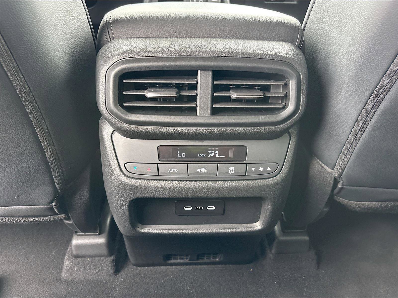 Certified 2025 Honda Pilot Touring image 31
