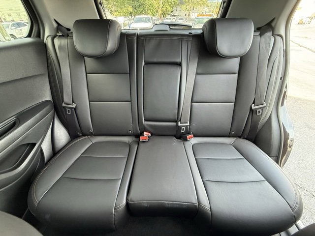 Used 2022 Chevrolet Trax LT w/ Premium Seat Package image 15