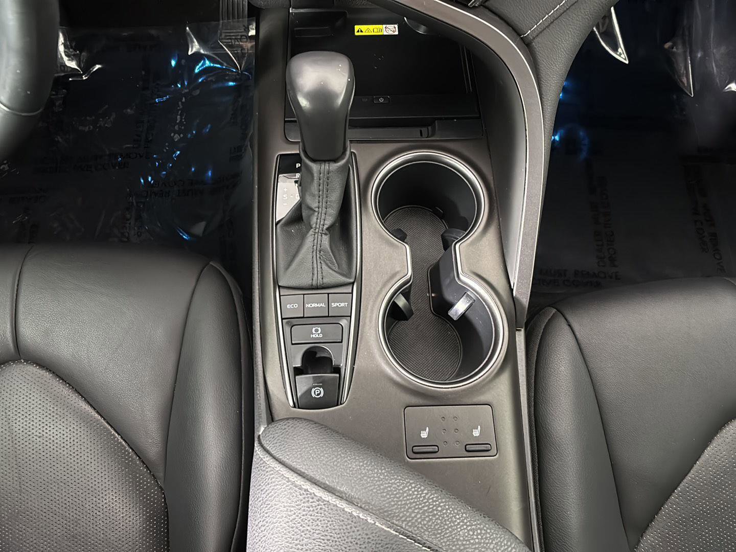 Used 2022 Toyota Camry XSE FWD image 27