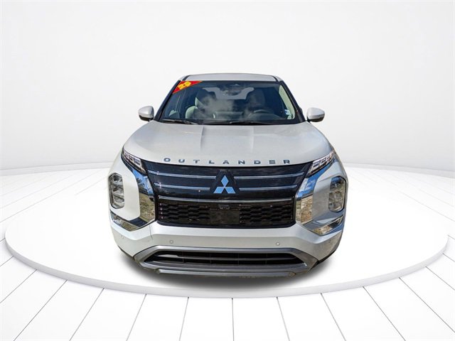 New 2025 Mitsubishi Outlander SE image 9