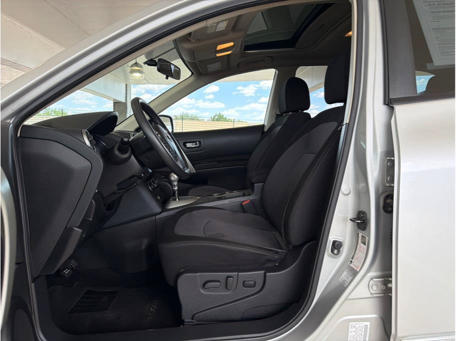Used 2013 Nissan Rogue SV w/ Premium Pkg AWD/4WD image 10