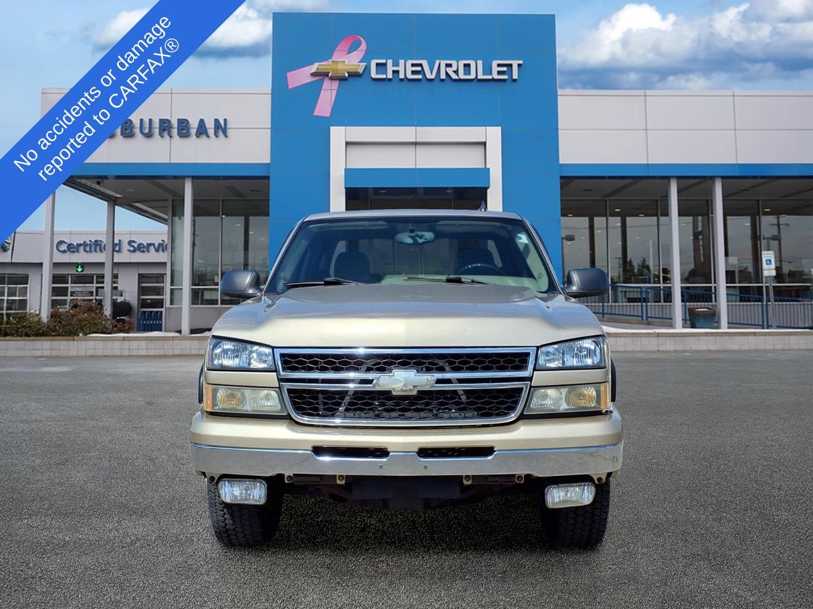 Used 2006 Chevrolet Silverado 1500 LT w/ Onstar Plus Package AWD/4WD image 2