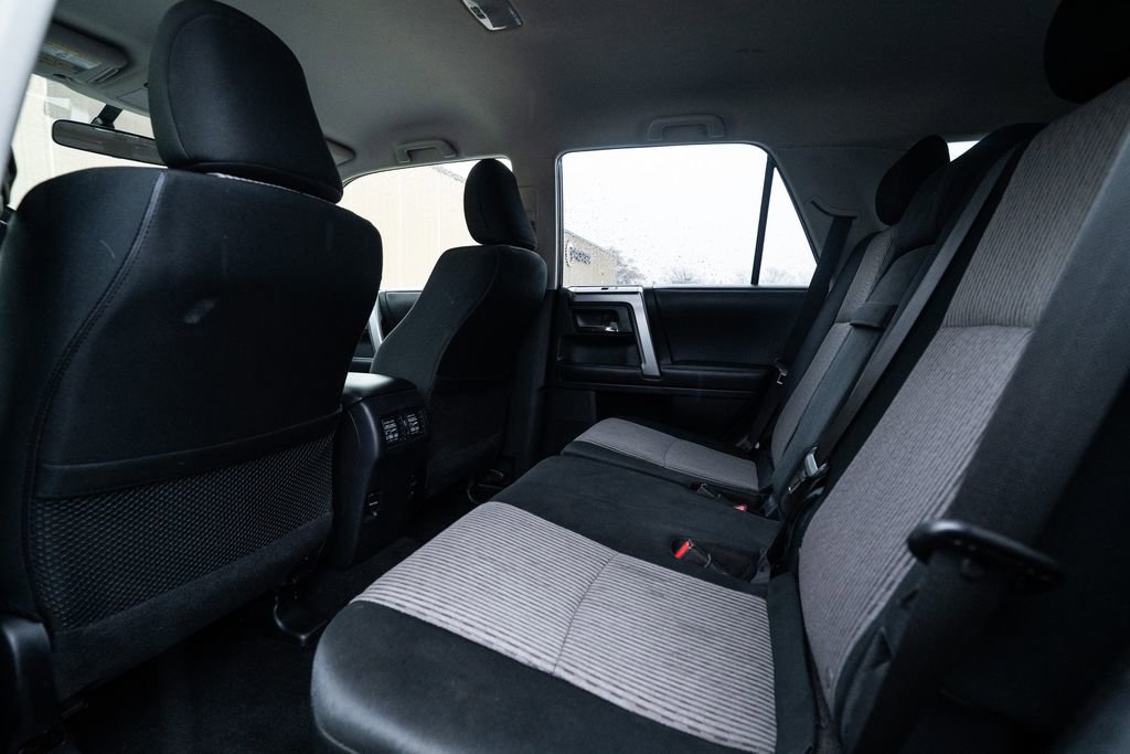 Used 2018 Toyota 4Runner SR5 image 33