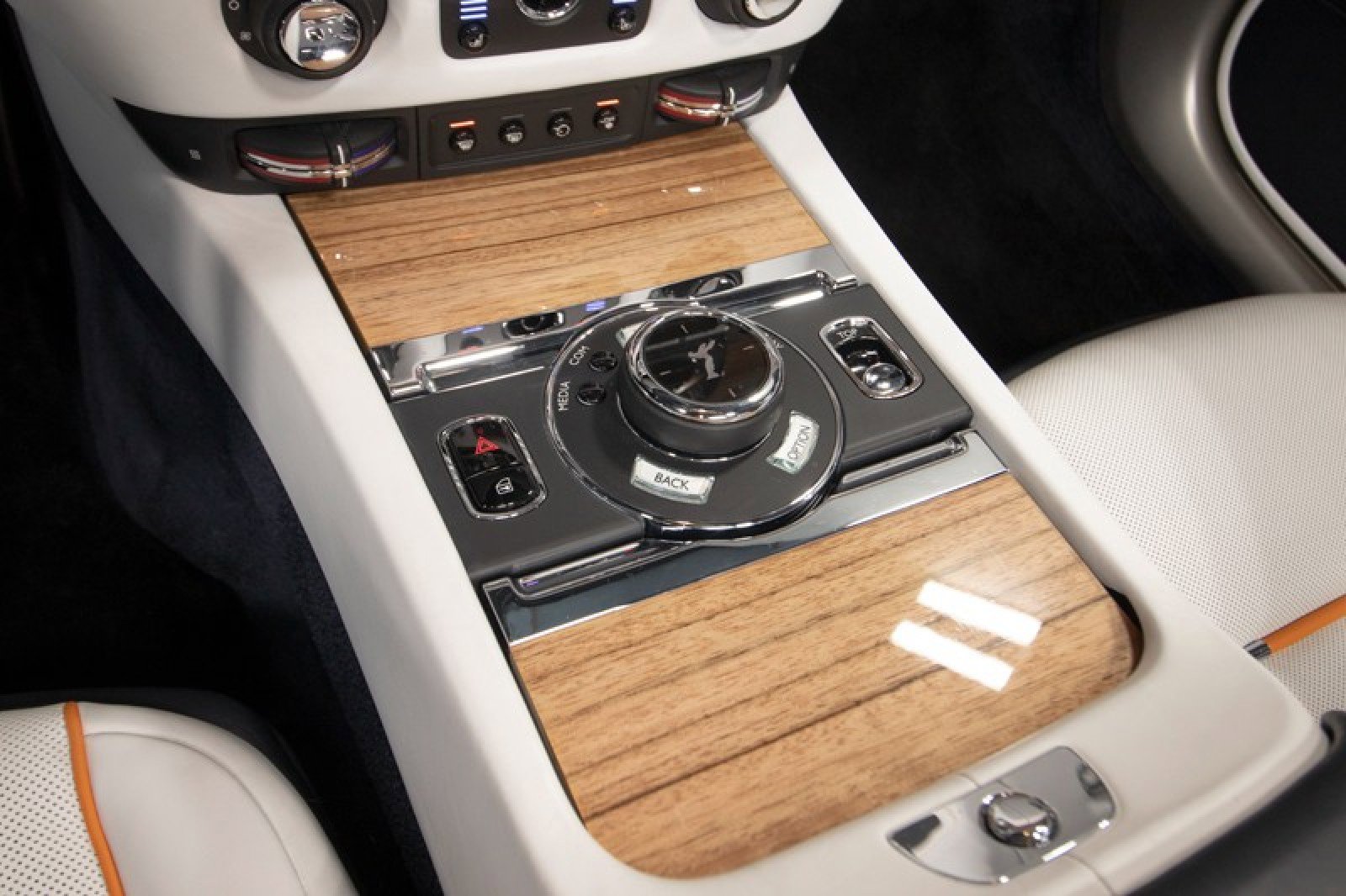 Used 2020 Rolls-Royce Dawn RWD image 36
