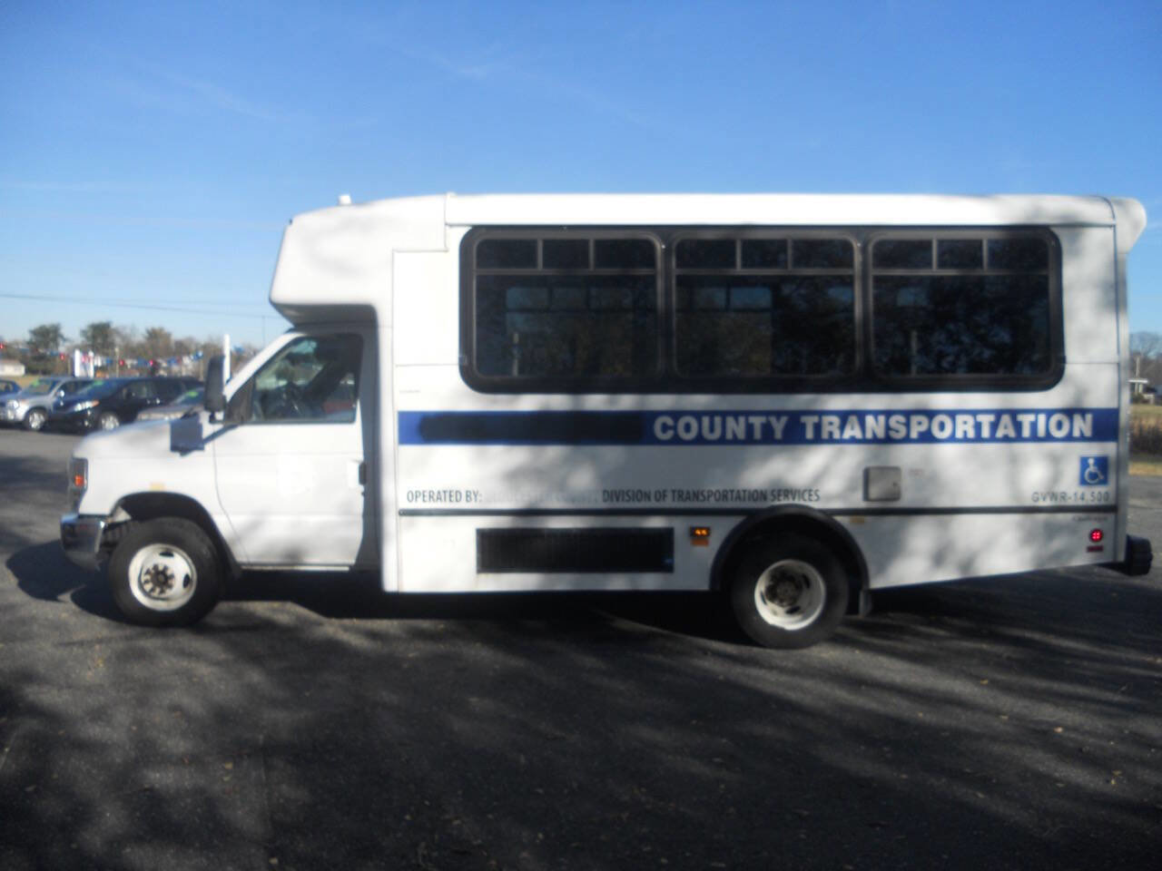 Used 2013 Ford E-450 and Econoline 450 Super Duty w/ Shuttle Bus Prep Pkg image 9