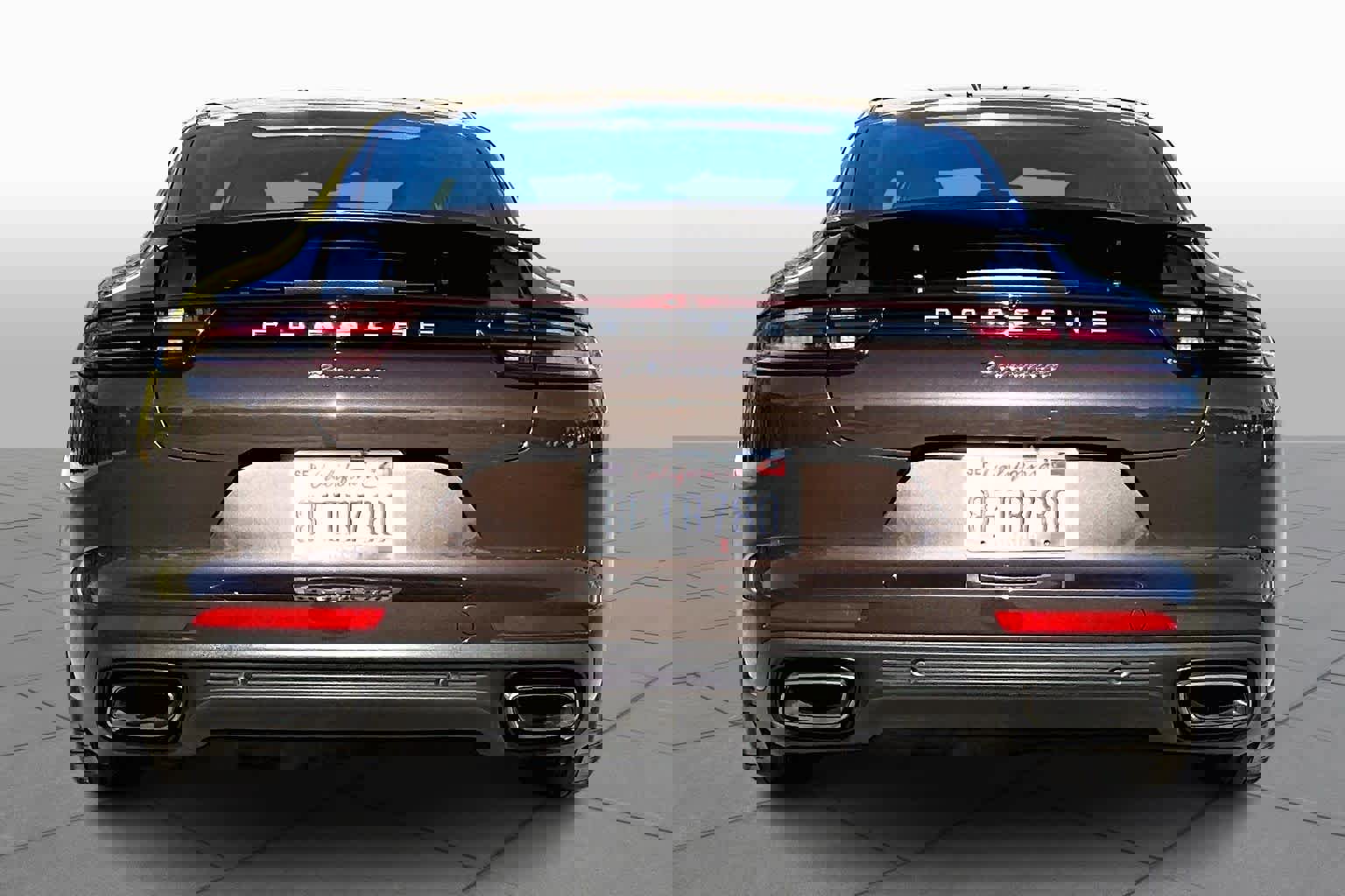 Used 2018 Porsche Panamera image 4