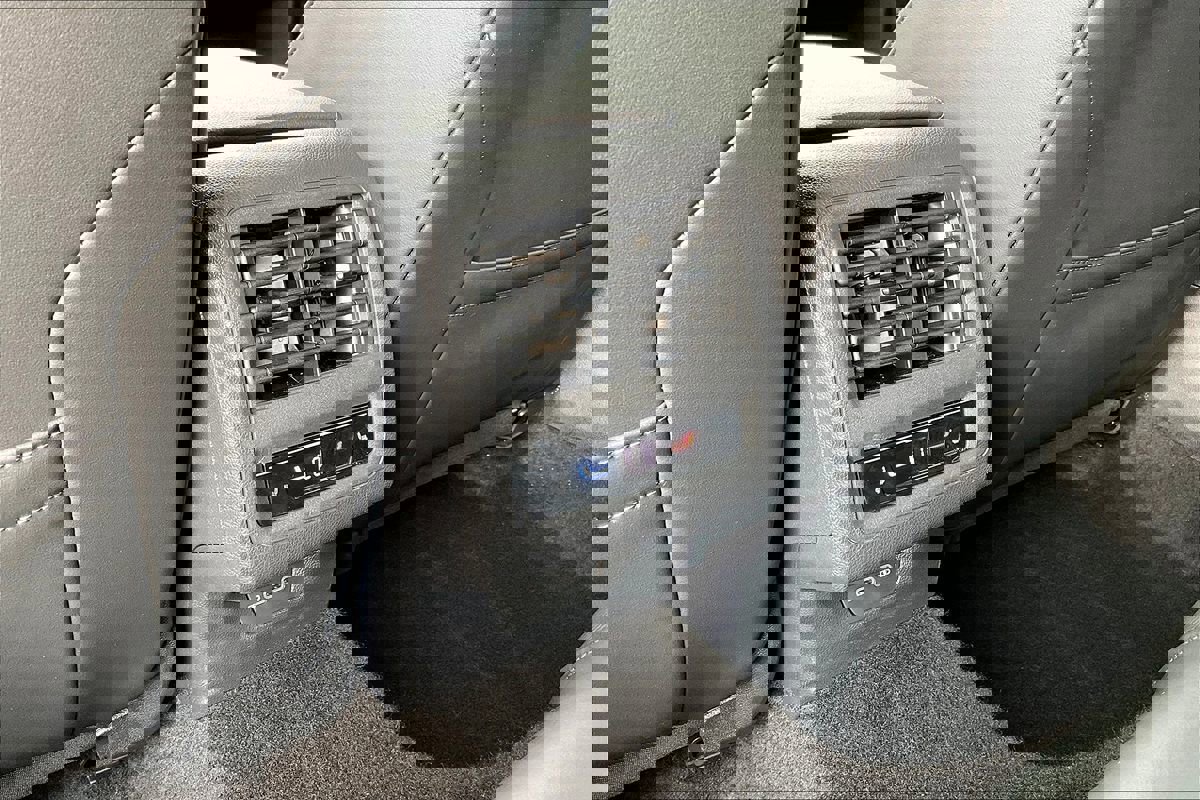 Used 2024 Volkswagen Golf R image 24