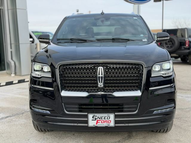 Used 2024 Lincoln Navigator Reserve w/ Monochromatic Package AWD/4WD image 2