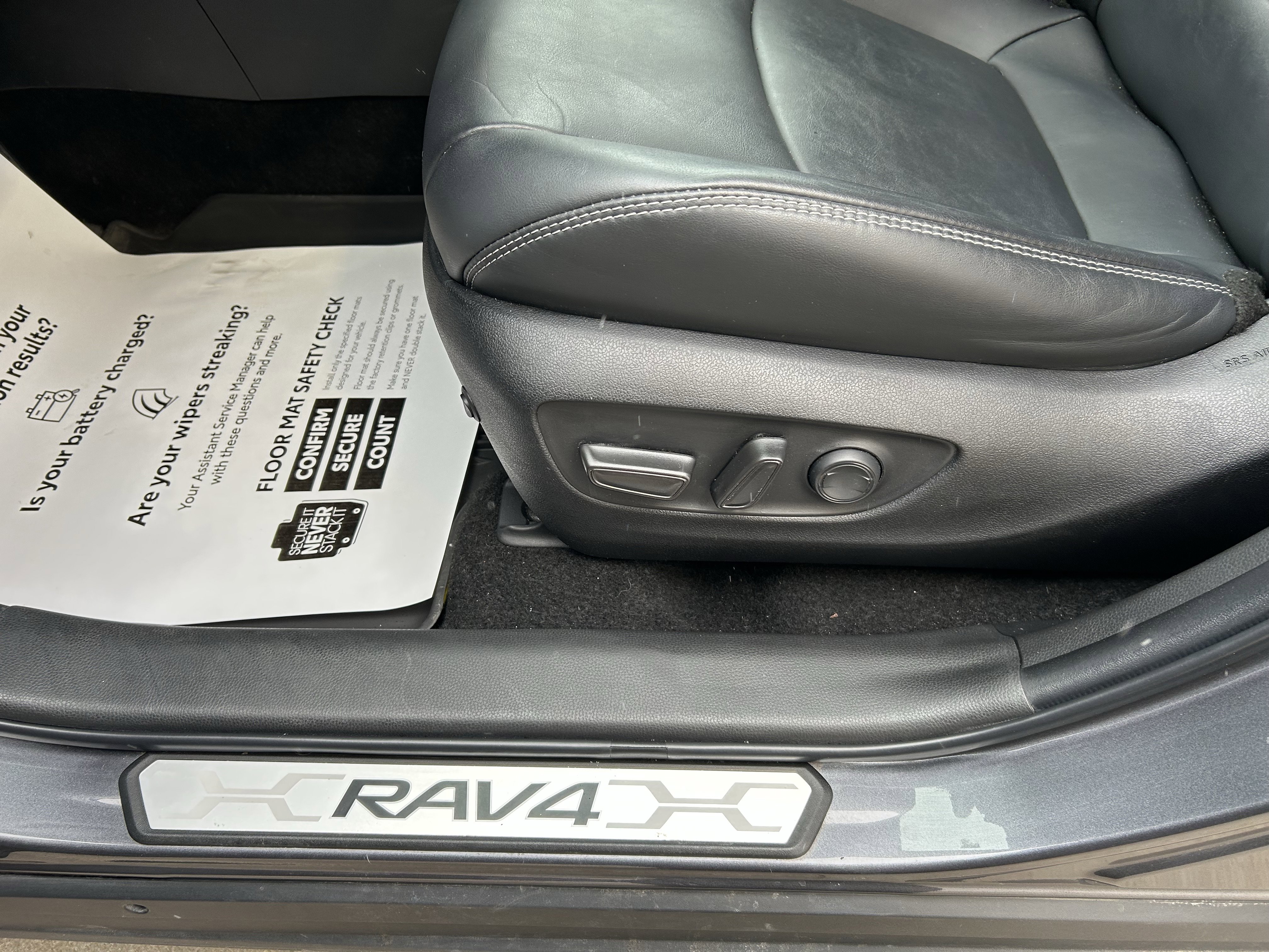 Certified 2023 Toyota RAV4 XLE Premium image 17