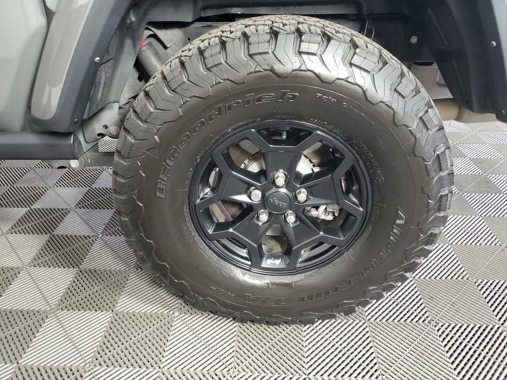 Used 2023 Jeep Gladiator Willys image 31