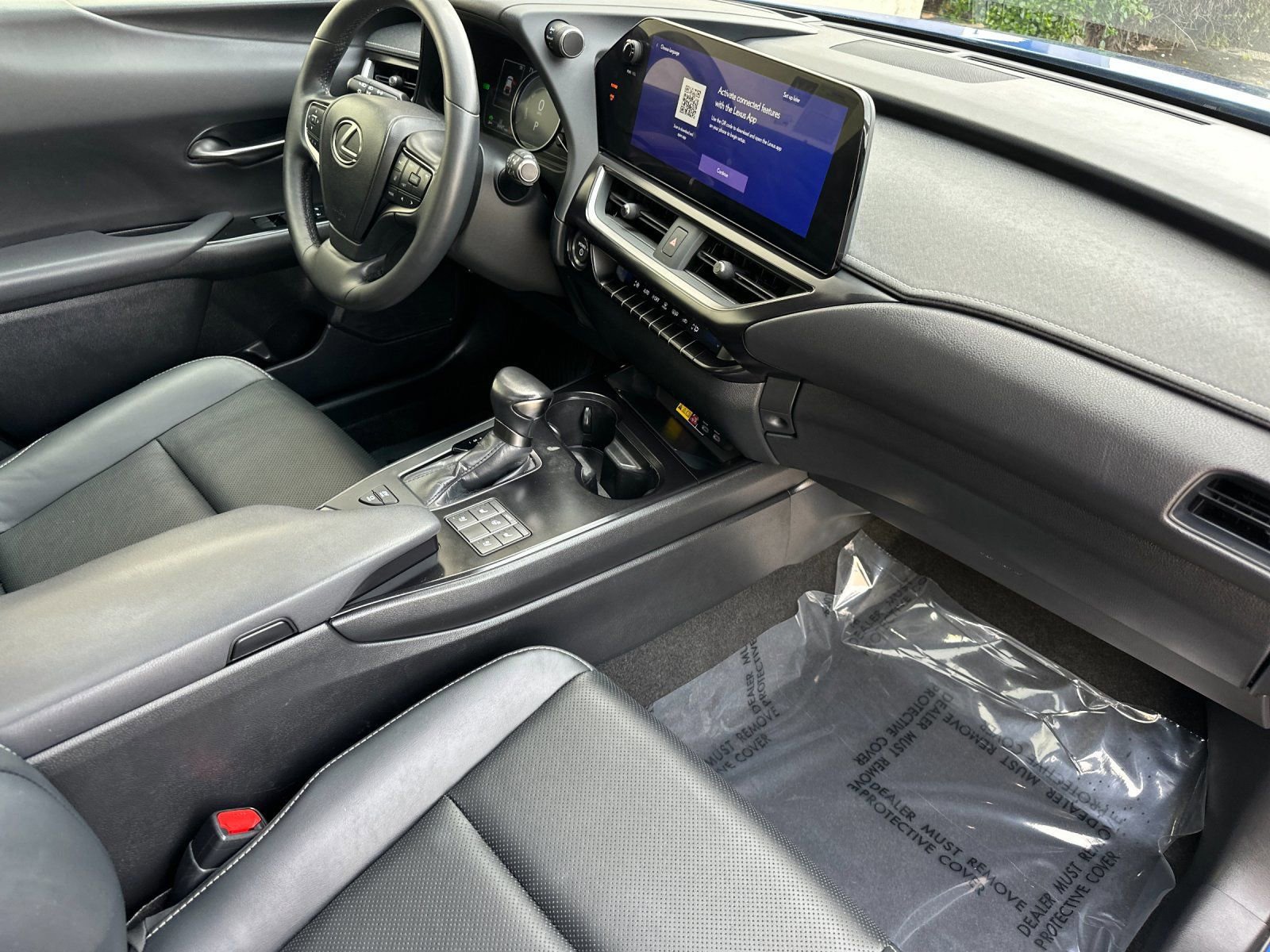 Used 2024 Lexus UX 250h FWD w/ Premium Package image 18