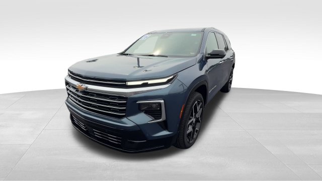Certified 2026 Chevrolet Traverse High Country w/ LPO, Floor Liner Package AWD/4WD image 2