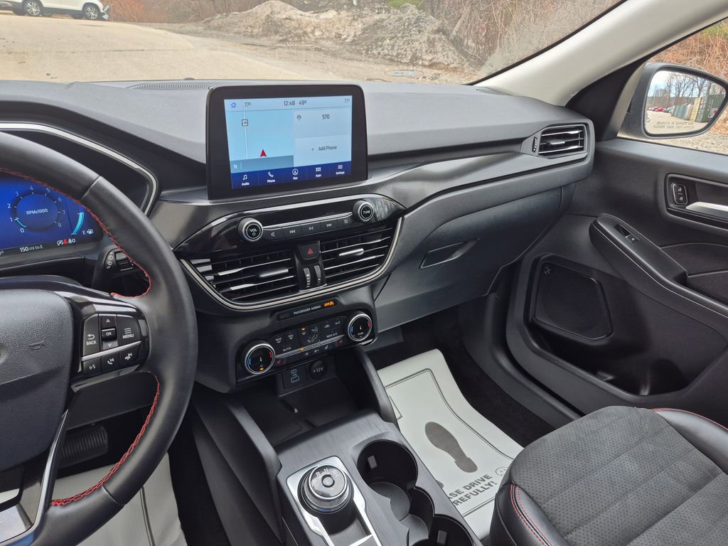 Certified 2022 Ford Escape SEL w/ SEL Stealth AWD Package image 22