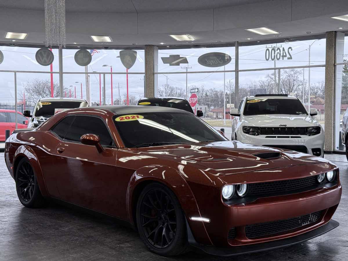 Used 2021 Dodge Challenger R/T Scat Pack image 1