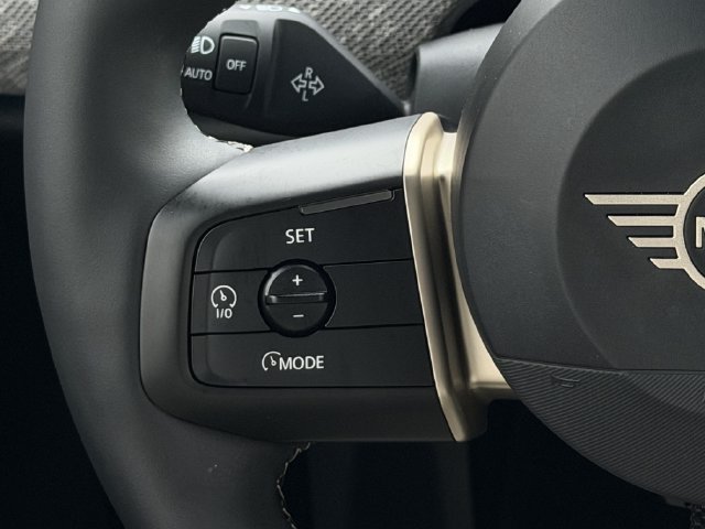 Used 2025 MINI Cooper S FWD image 15